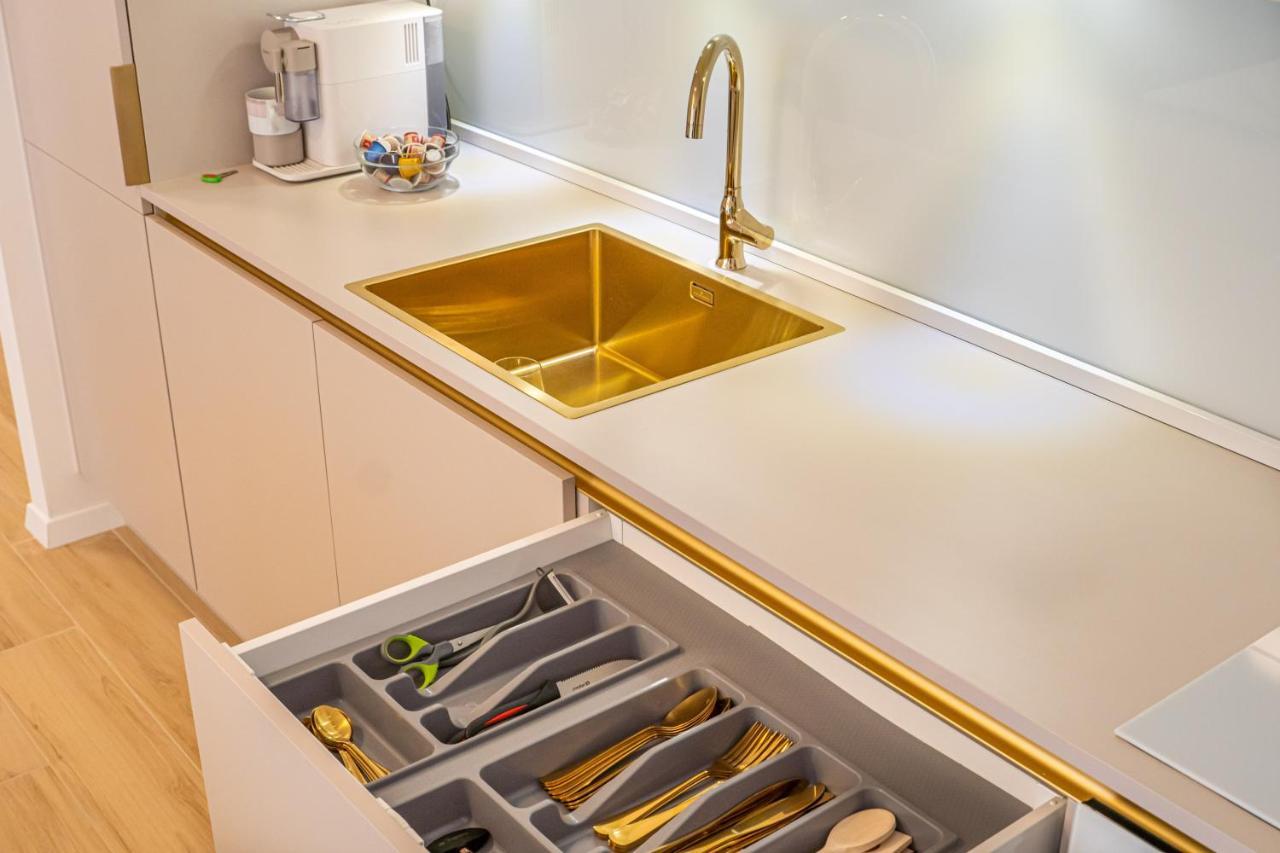 Golden Luxury Apartment Спліт Екстер'єр фото