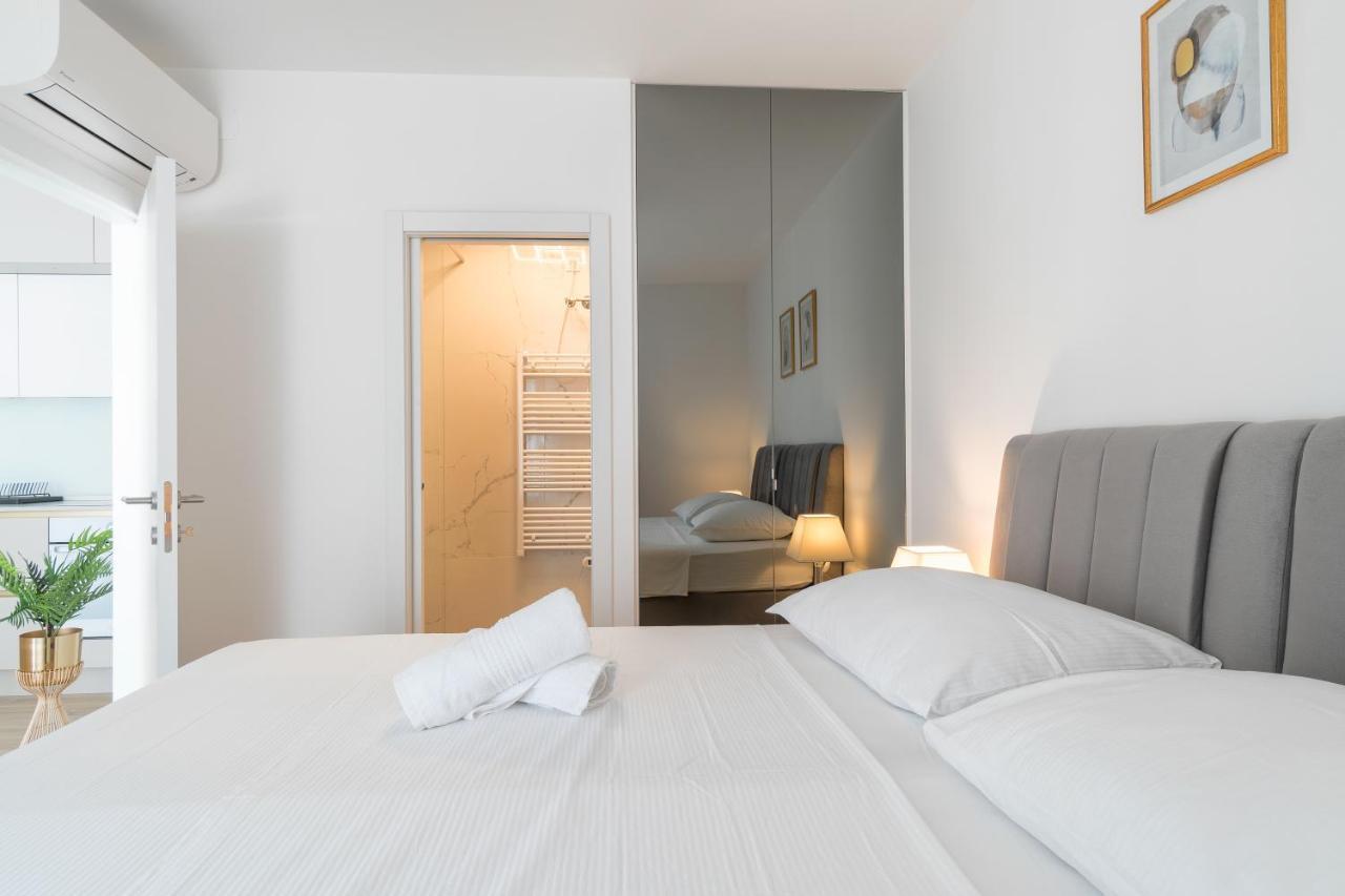 Golden Luxury Apartment Спліт Екстер'єр фото