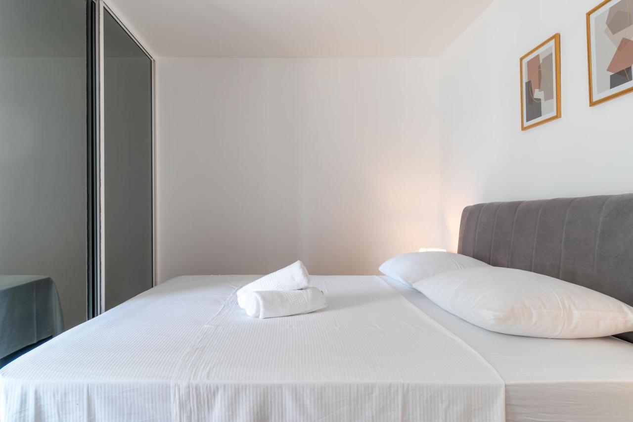Golden Luxury Apartment Спліт Екстер'єр фото