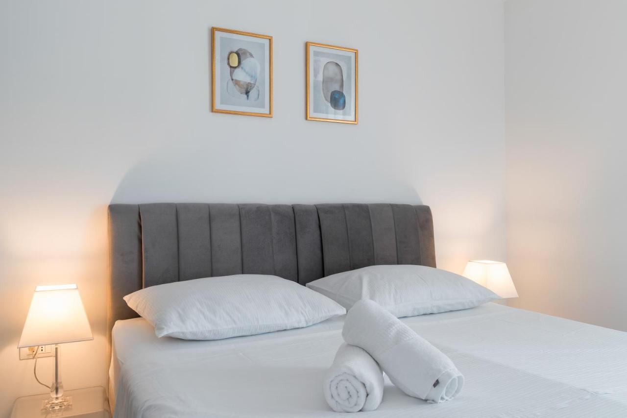Golden Luxury Apartment Спліт Екстер'єр фото